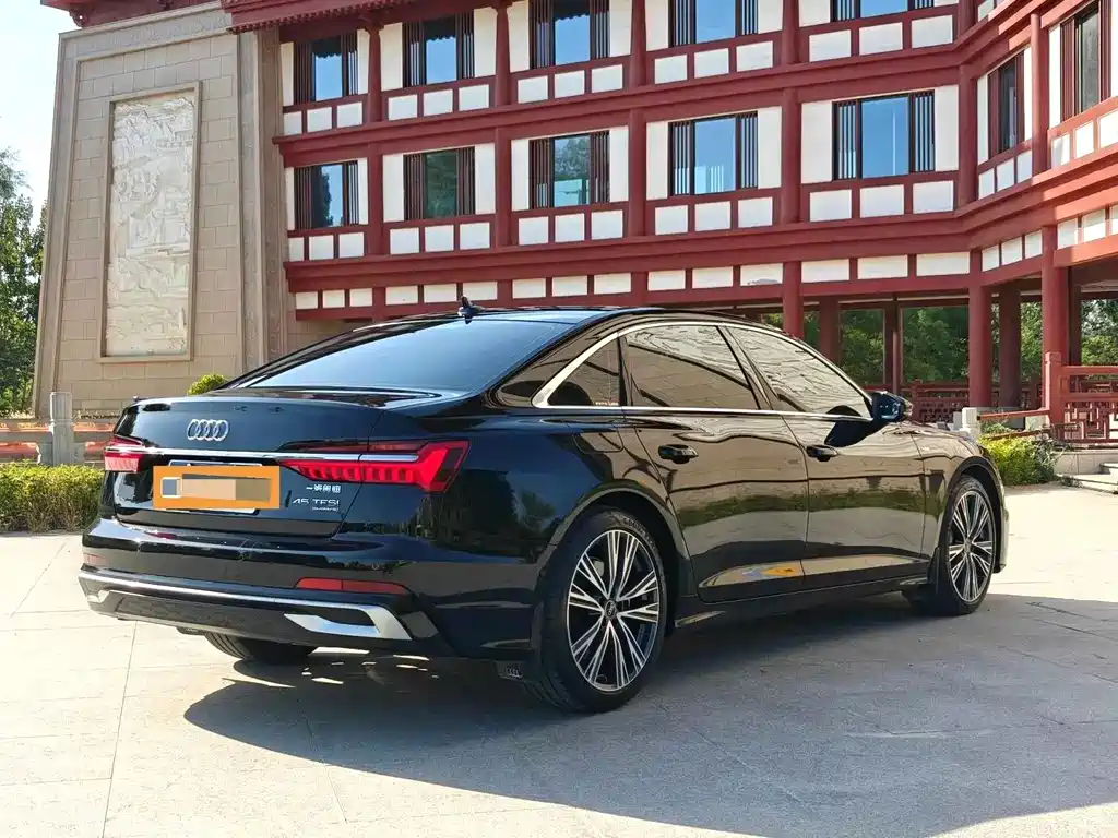Audi A6L — фото 7