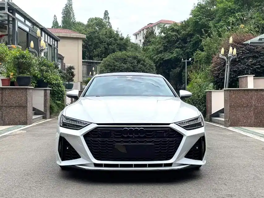 Audi A7L — фото 2