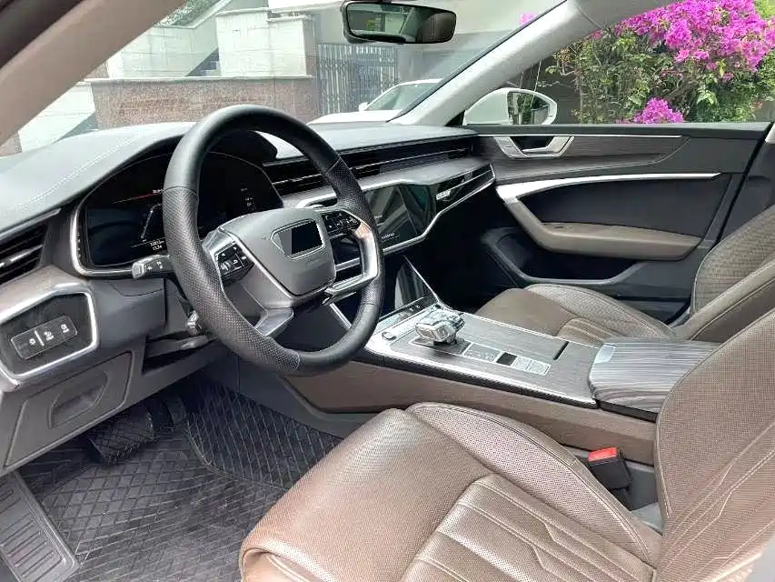 Audi A7L — фото 3