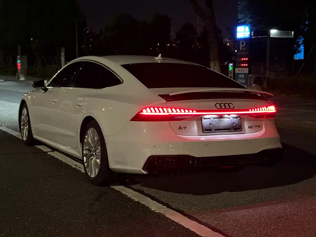 Audi A7 — фото 20