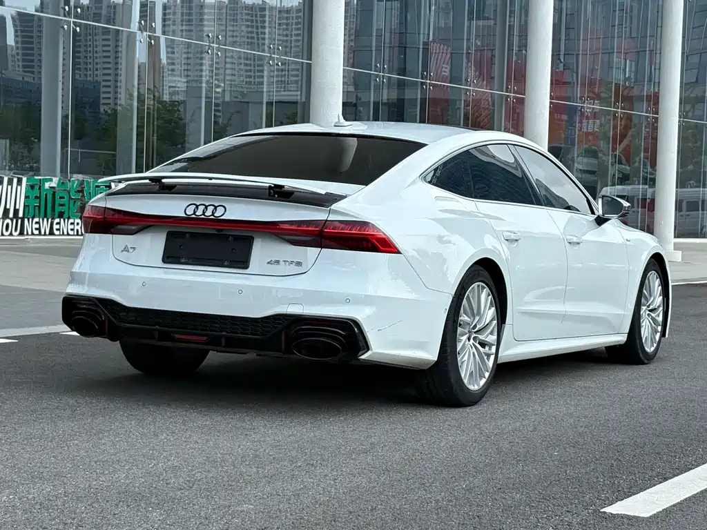 Audi A7 — фото 5