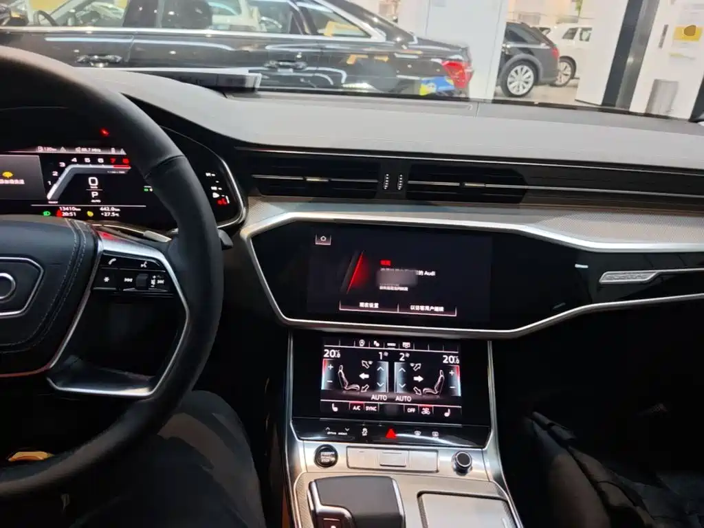 Audi A7L — фото 10