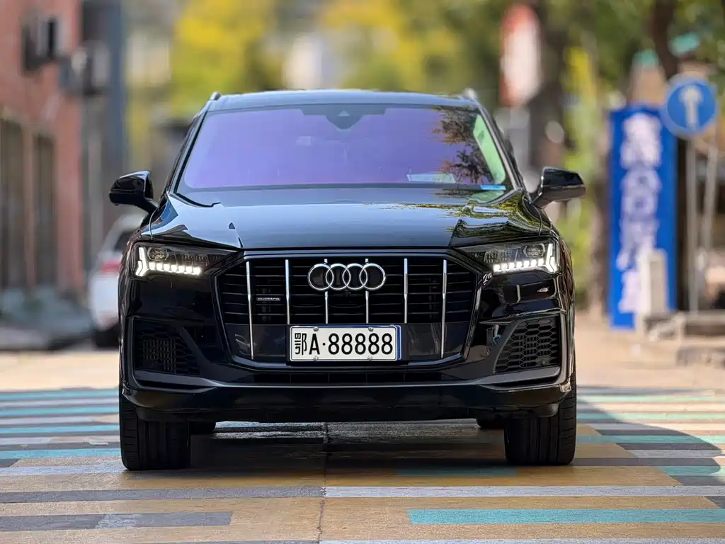Audi Q7 — фото 2