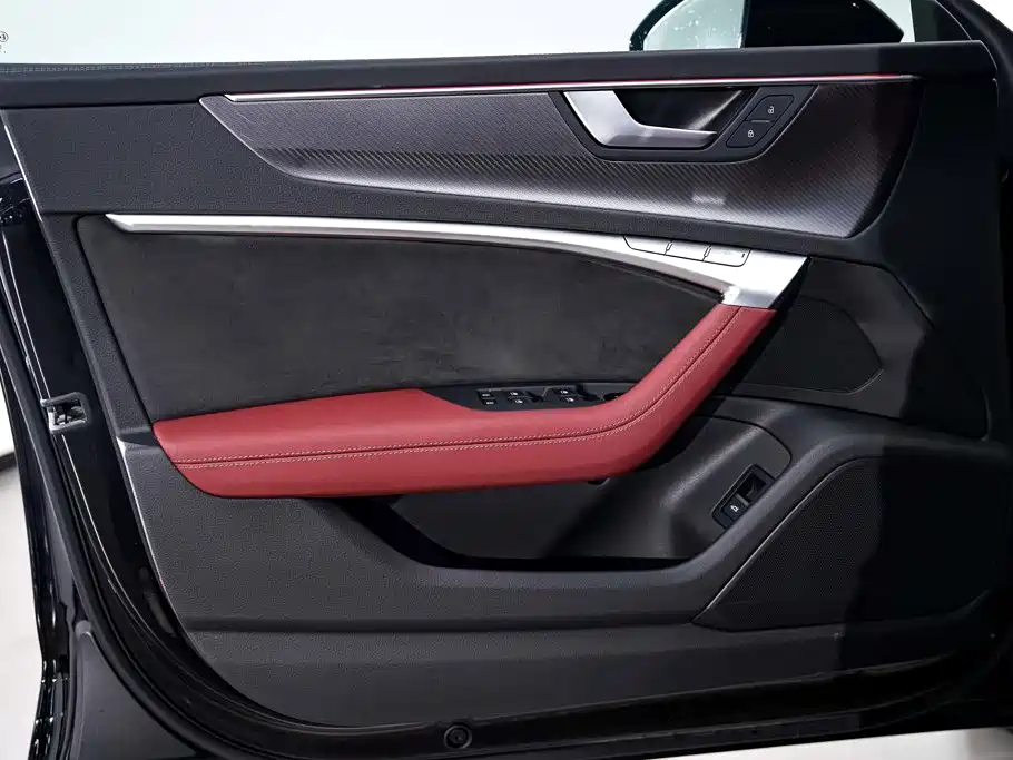 Audi A7L — фото 17