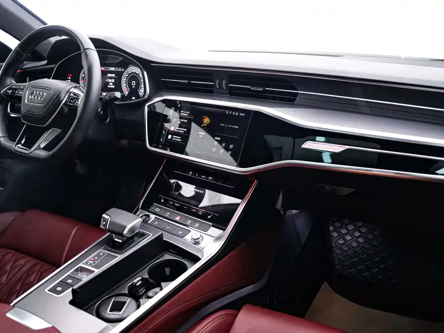 Audi A7L — фото 23