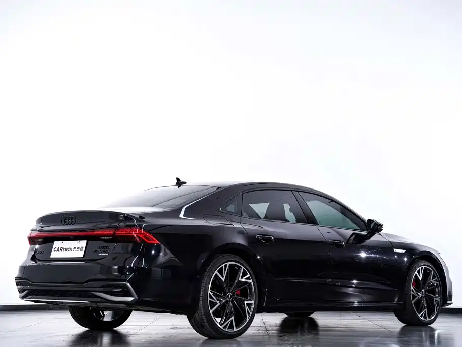 Audi A7L — фото 6