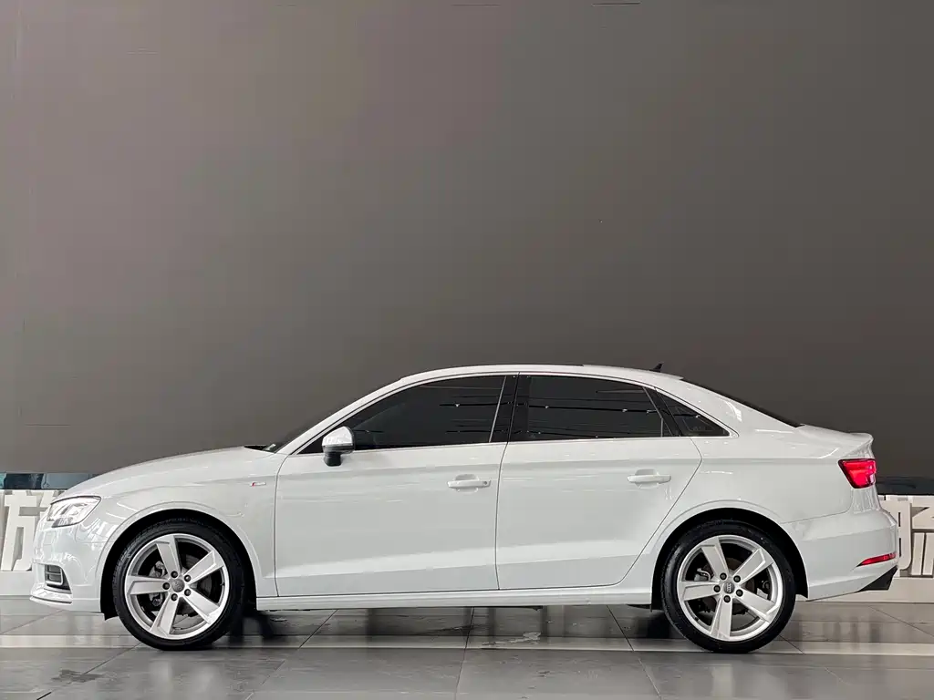 Audi A3 — фото 7