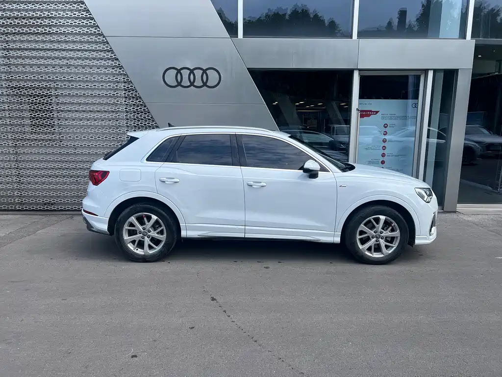 Audi Q3 — фото 3