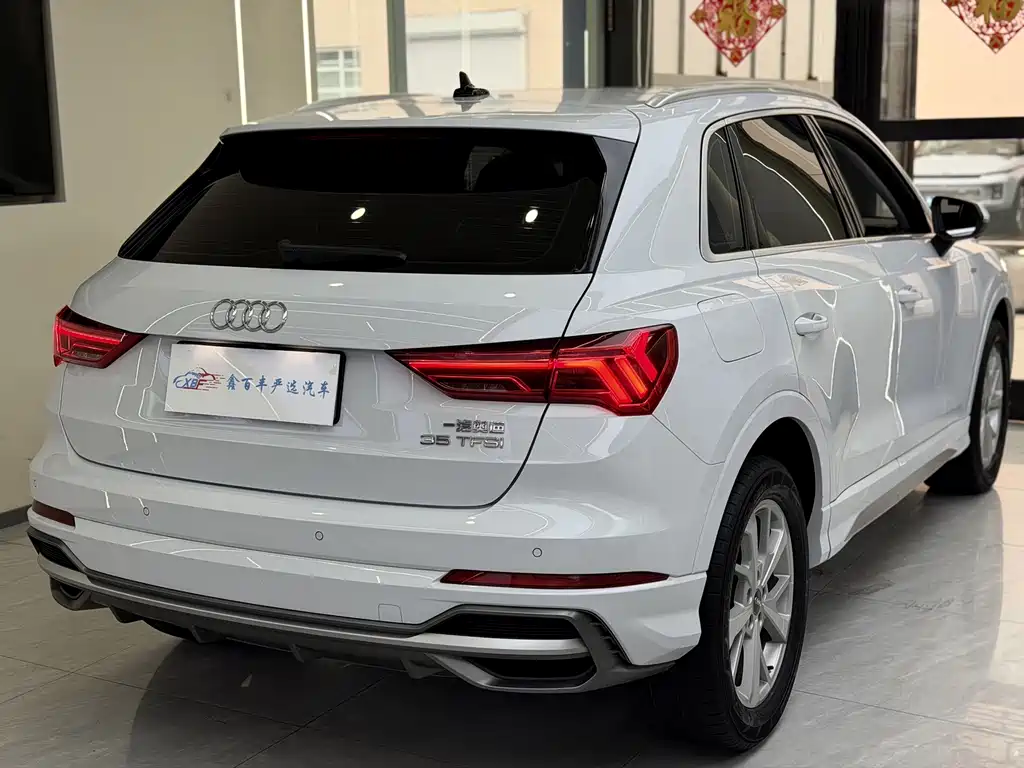 Audi Q3 — фото 8