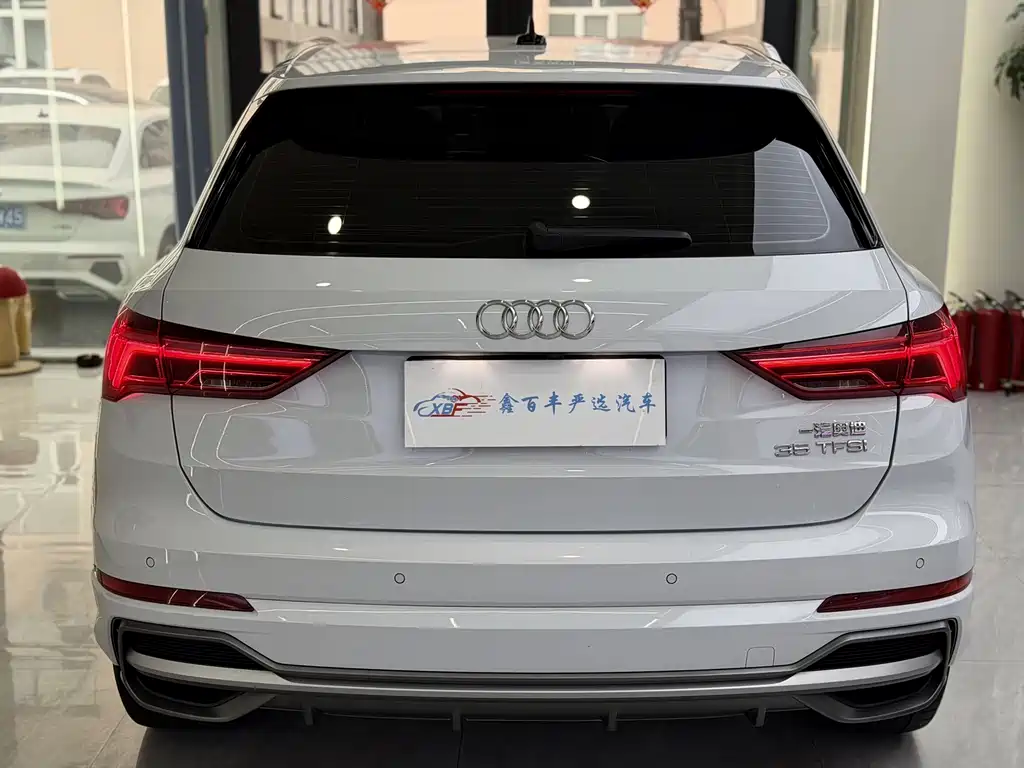 Audi Q3 — фото 9
