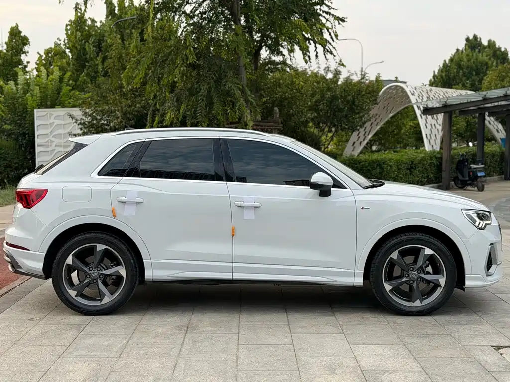 Audi Q3 — фото 4