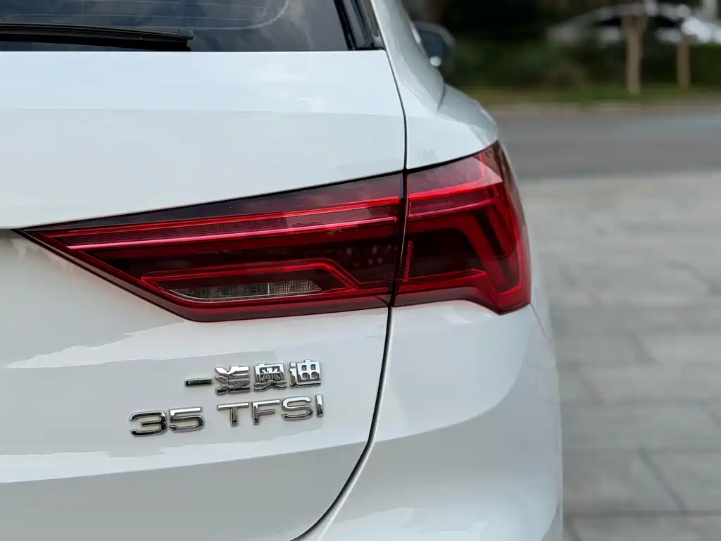 Audi Q3 — фото 9