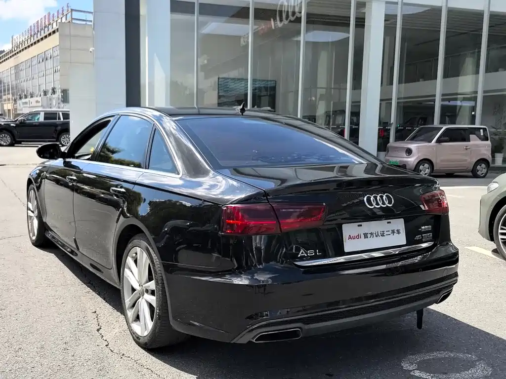 Audi A6L — фото 9