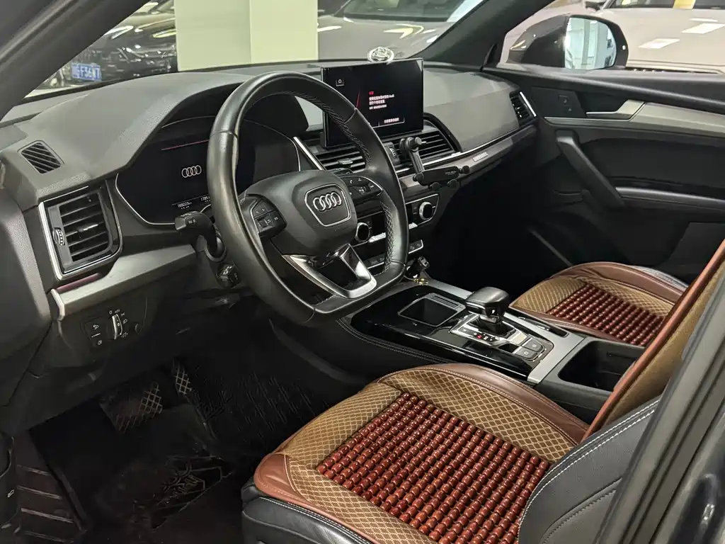 Audi Q5L Sportback — фото 2
