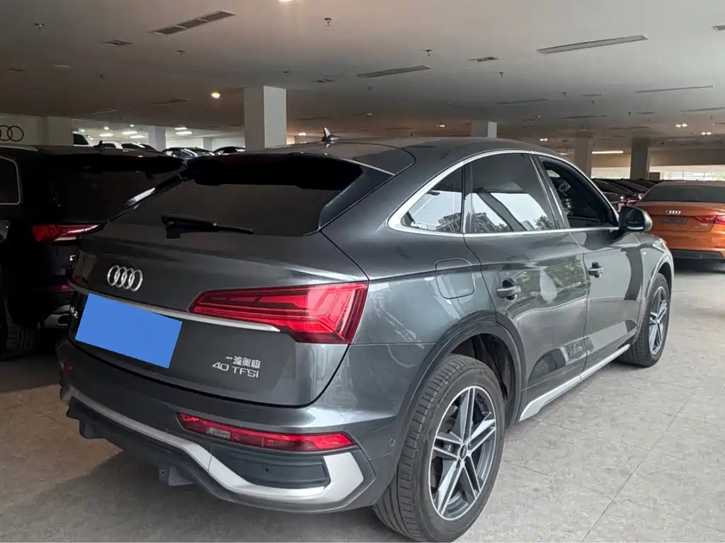 Audi Q5L Sportback — фото 9