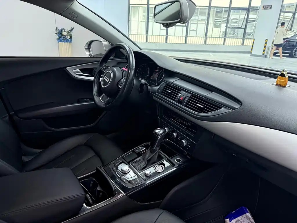 Audi A7 — фото 7
