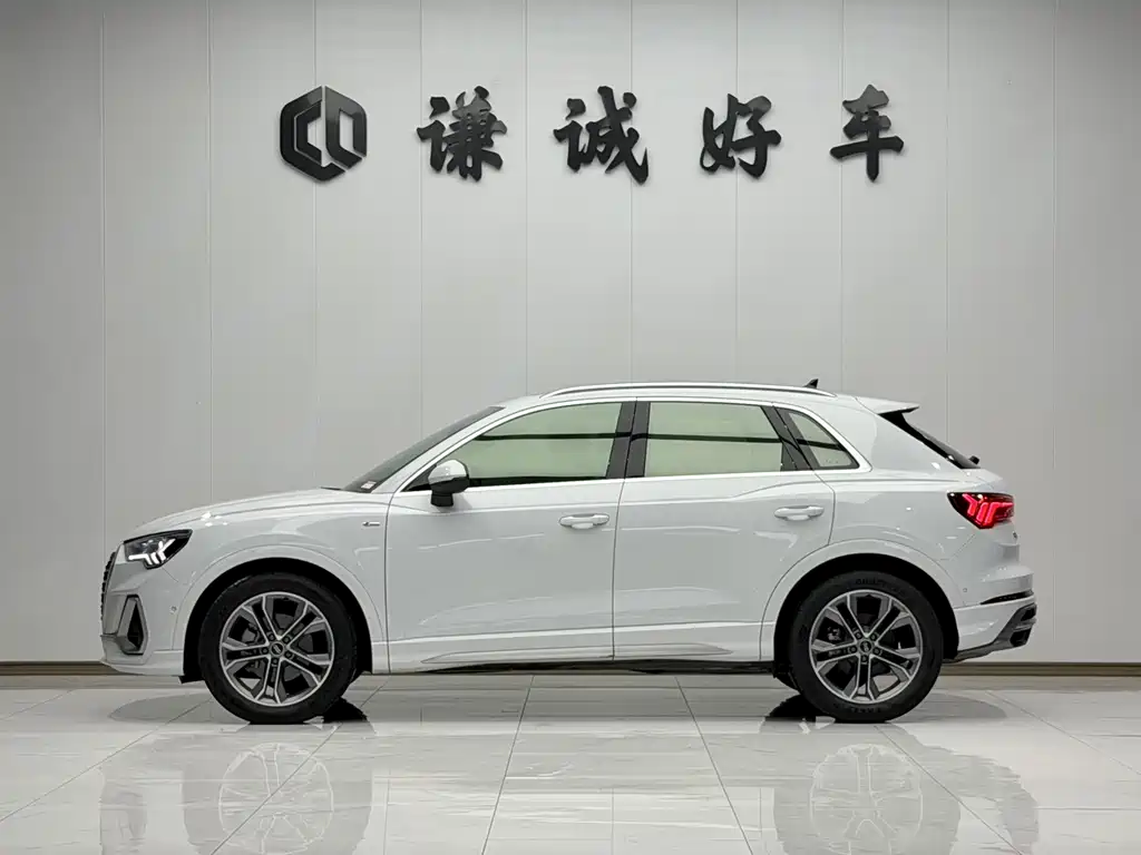 Audi Q3 — фото 4