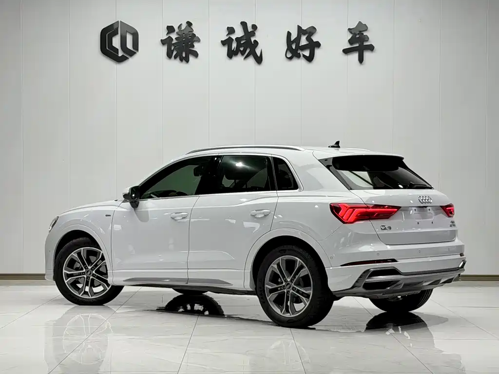 Audi Q3 — фото 7