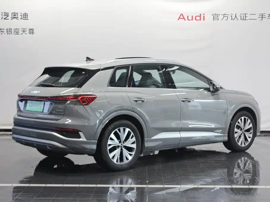 Audi Q4 e-tron — фото 5