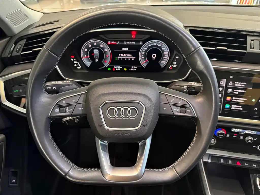 Audi Q3 — фото 13