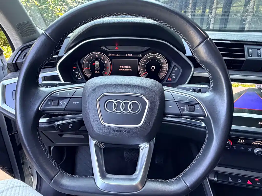 Audi Q3 — фото 20