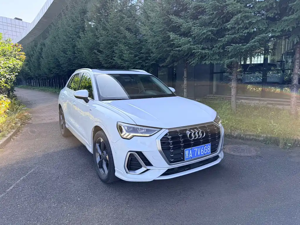 Audi Q3 — фото 3