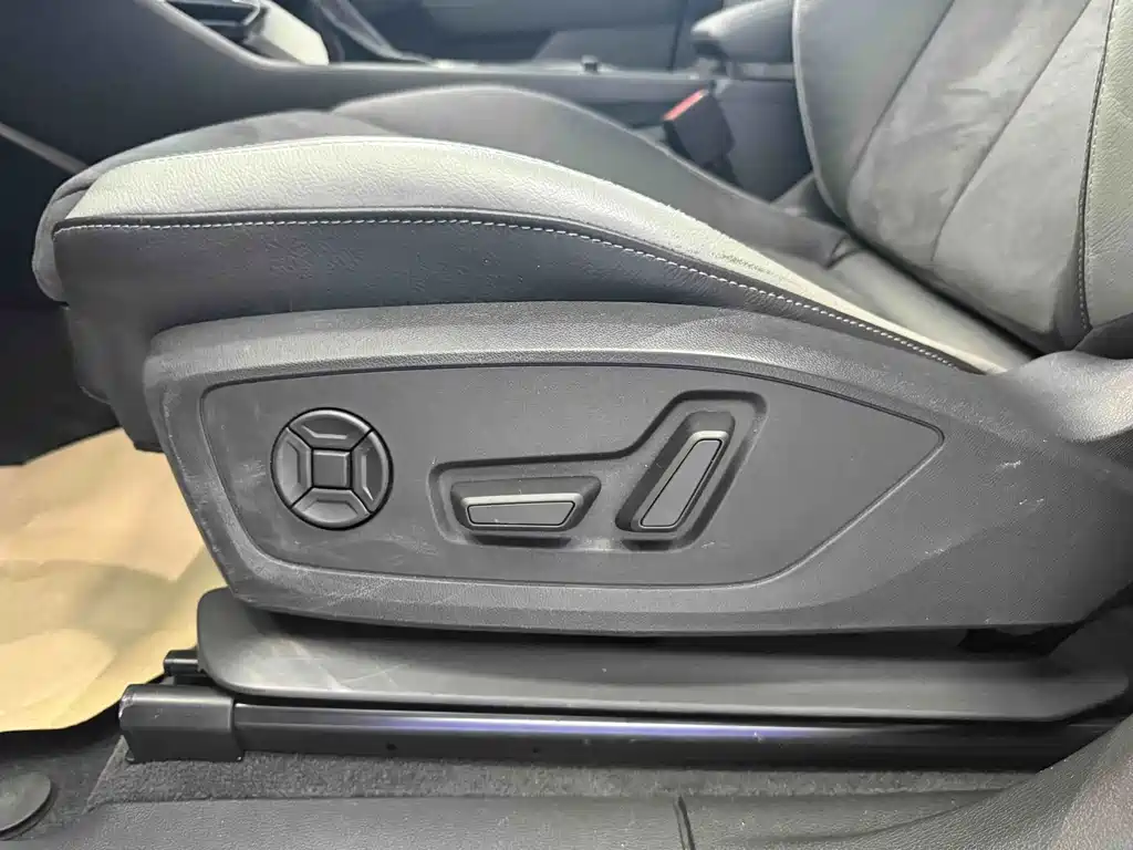 Audi Q3 — фото 14