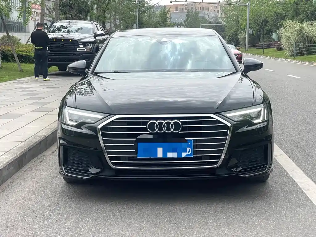 Audi A6L — фото 2