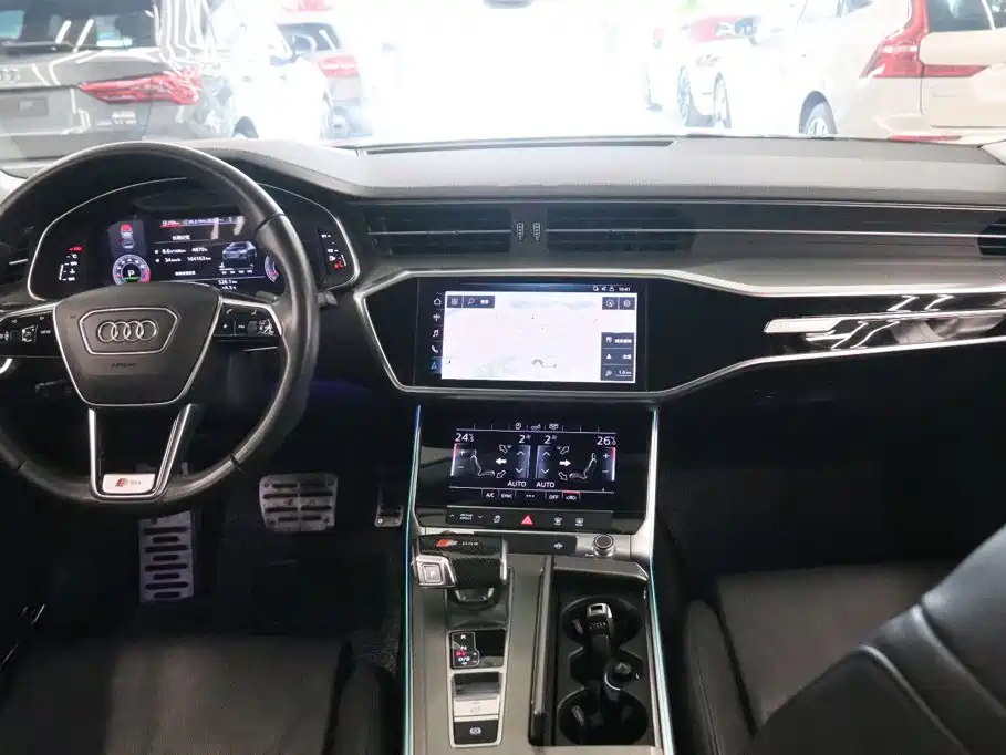 Audi A6L — фото 5