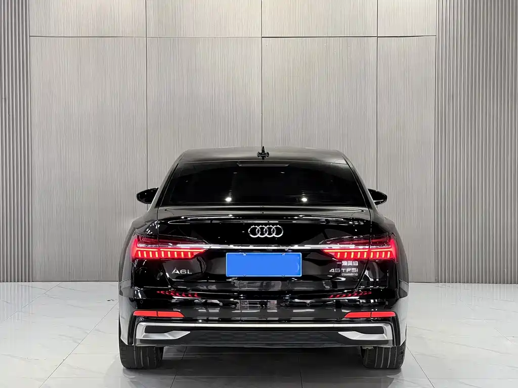 Audi A6L — фото 10