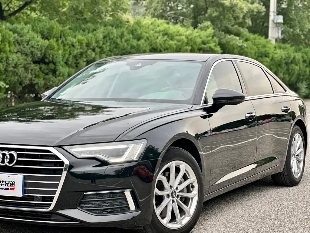 Audi A6L — фото 2