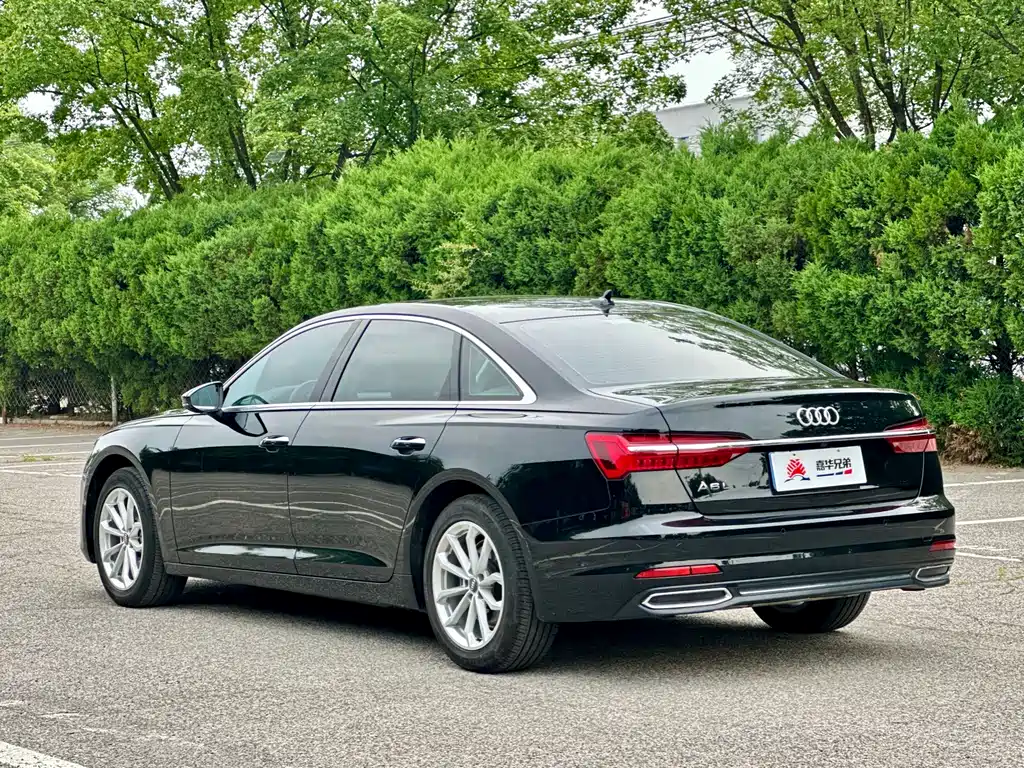 Audi A6L — фото 11