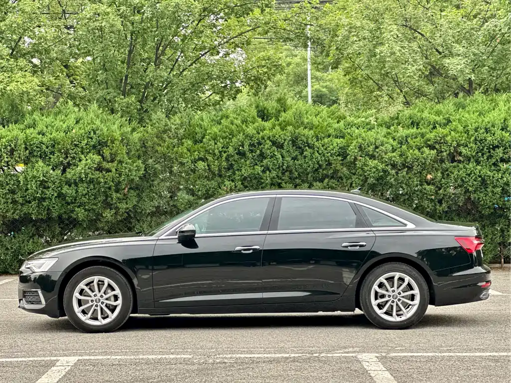 Audi A6L — фото 14