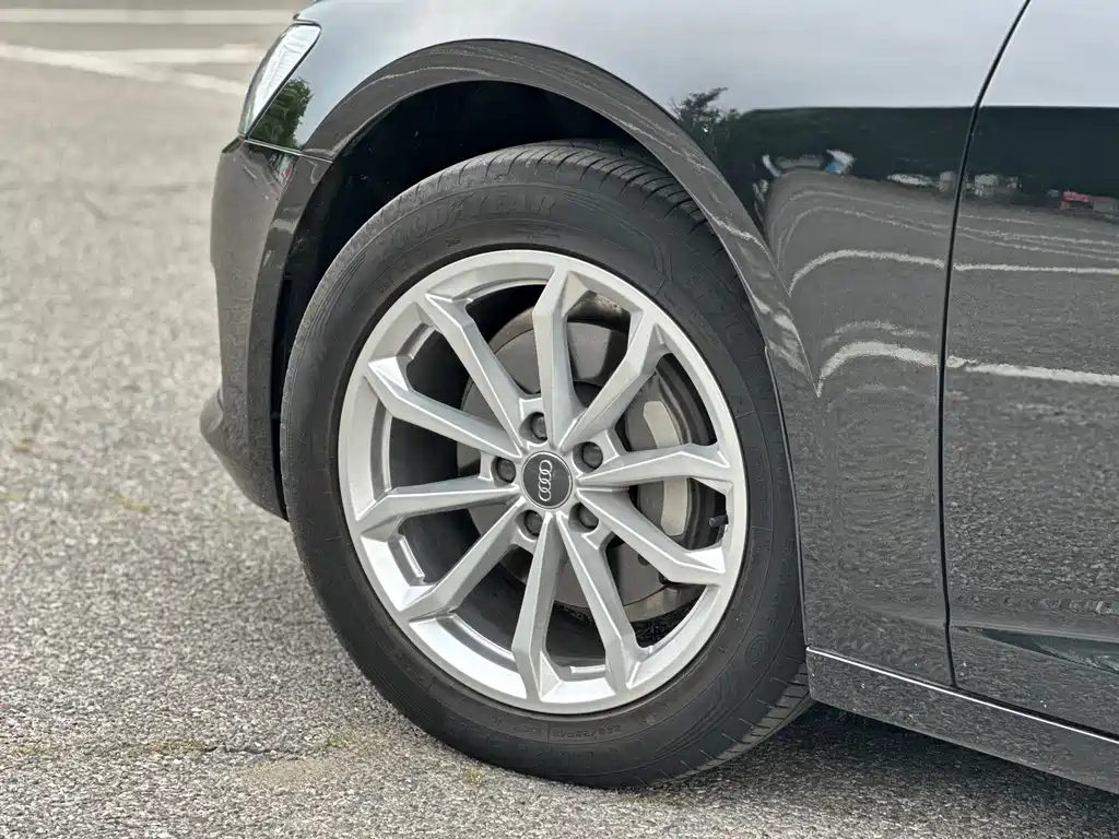 Audi A6L — фото 44