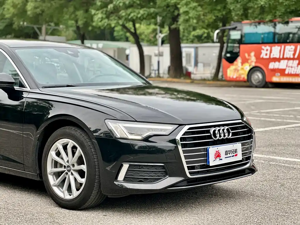 Audi A6L — фото 6