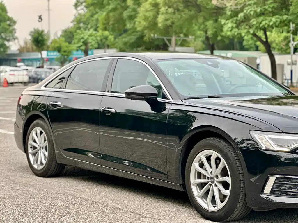 Audi A6L — фото 7