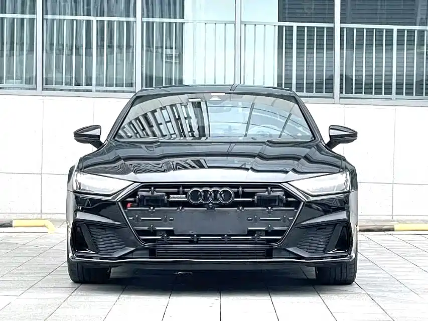 Audi A7L — фото 2