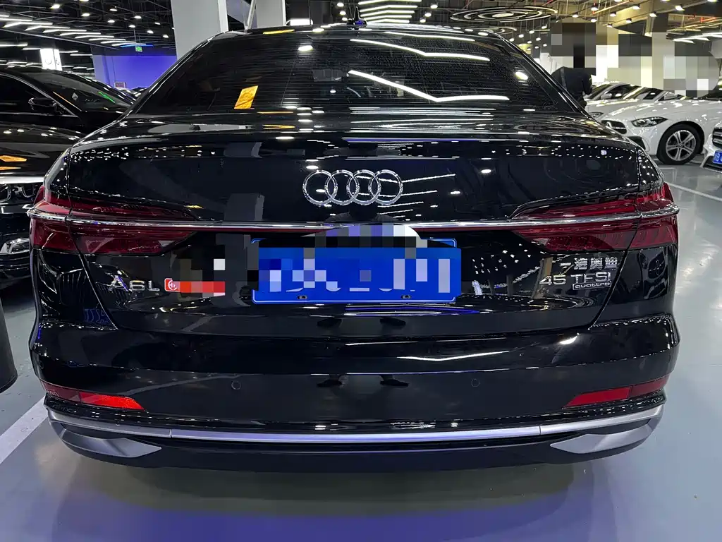 Audi A6L — фото 18