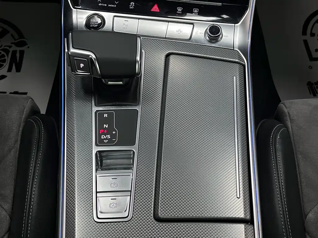 Audi A6L — фото 32