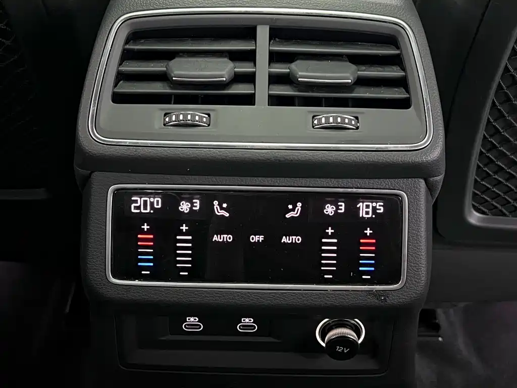 Audi A6L — фото 36