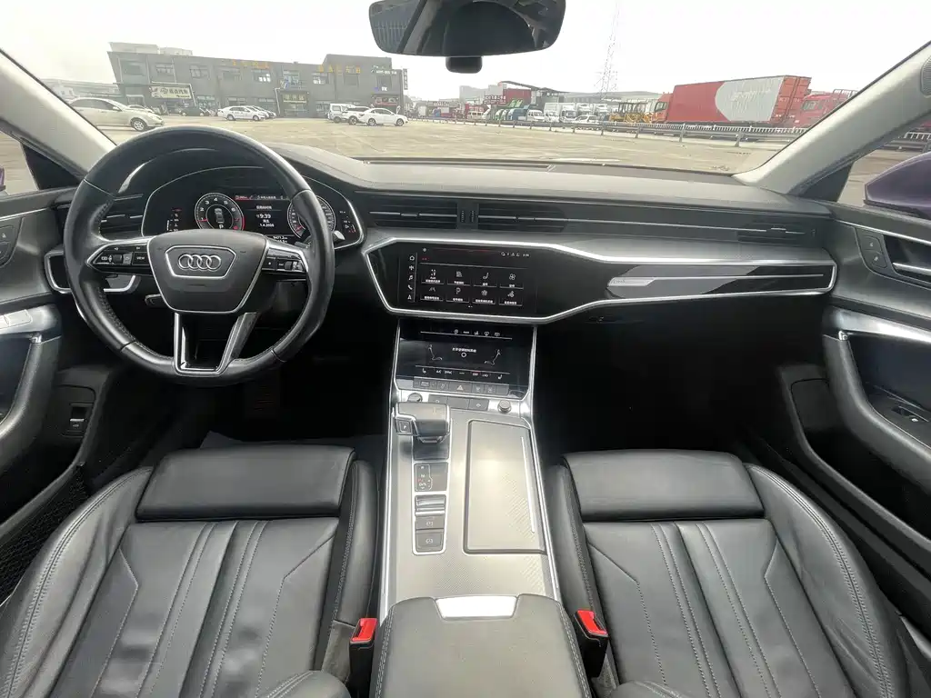 Audi A7 — фото 20
