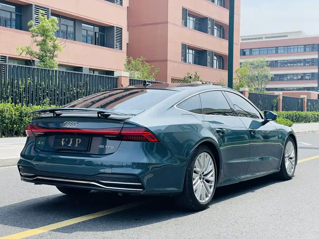 Audi A7 — фото 35