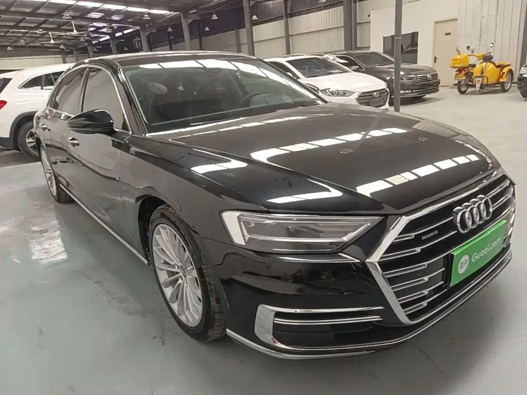 Audi A8 — фото 4
