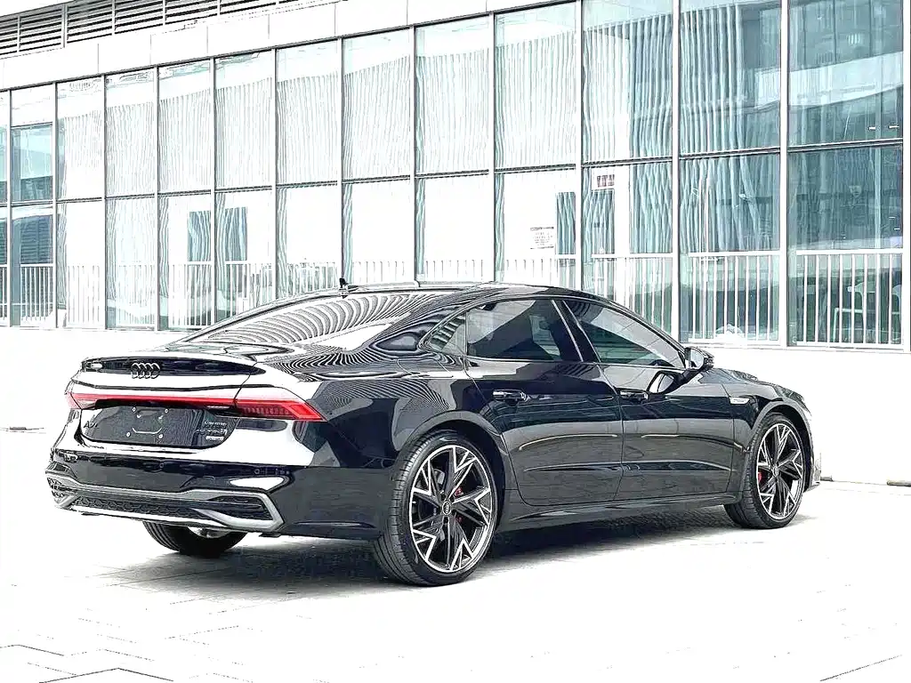 Audi A7L — фото 6