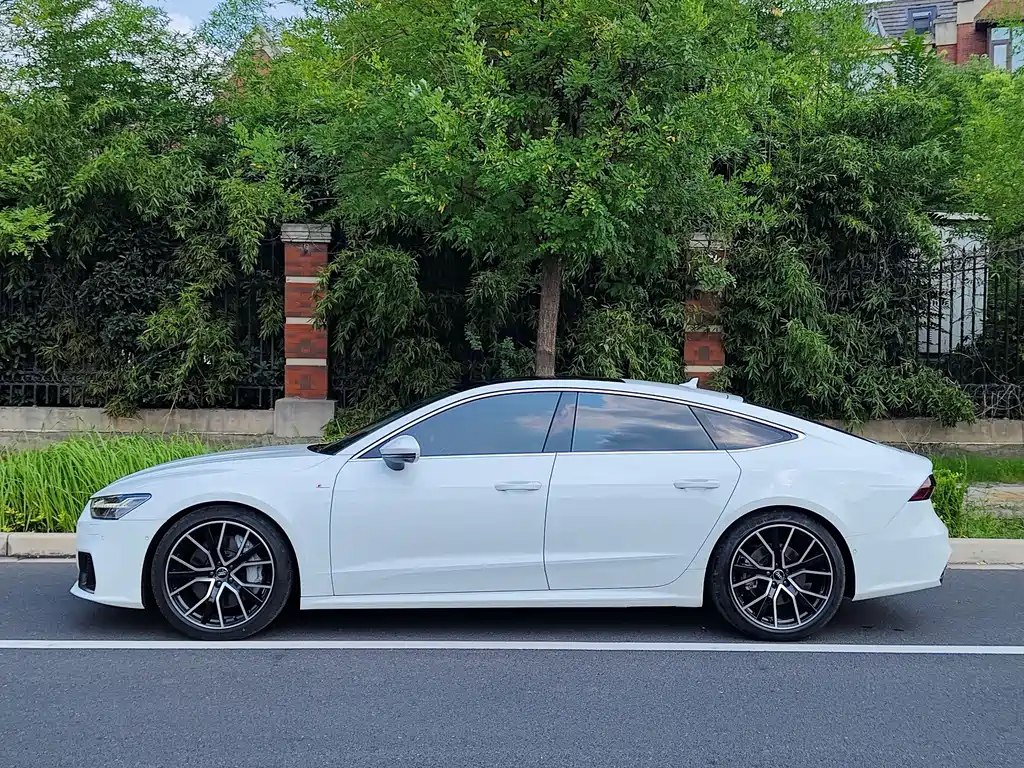Audi A7 — фото 18