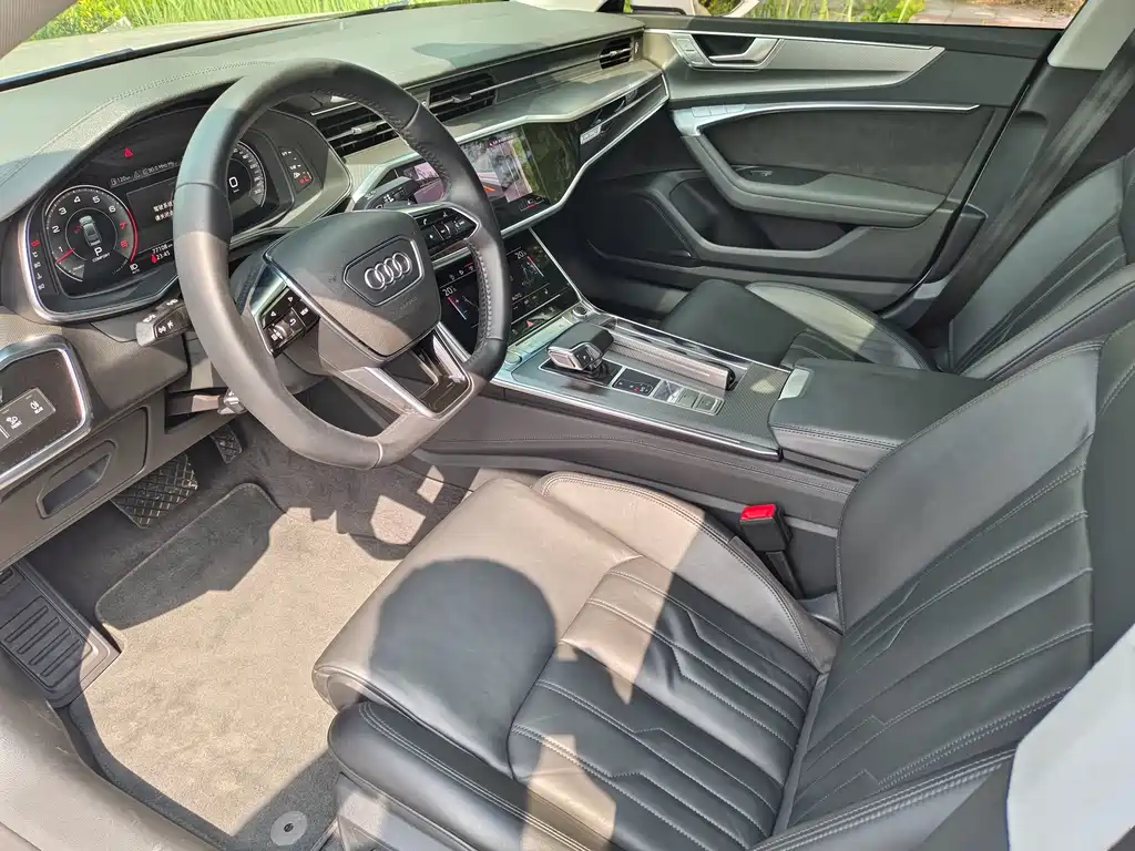 Audi A7 — фото 28
