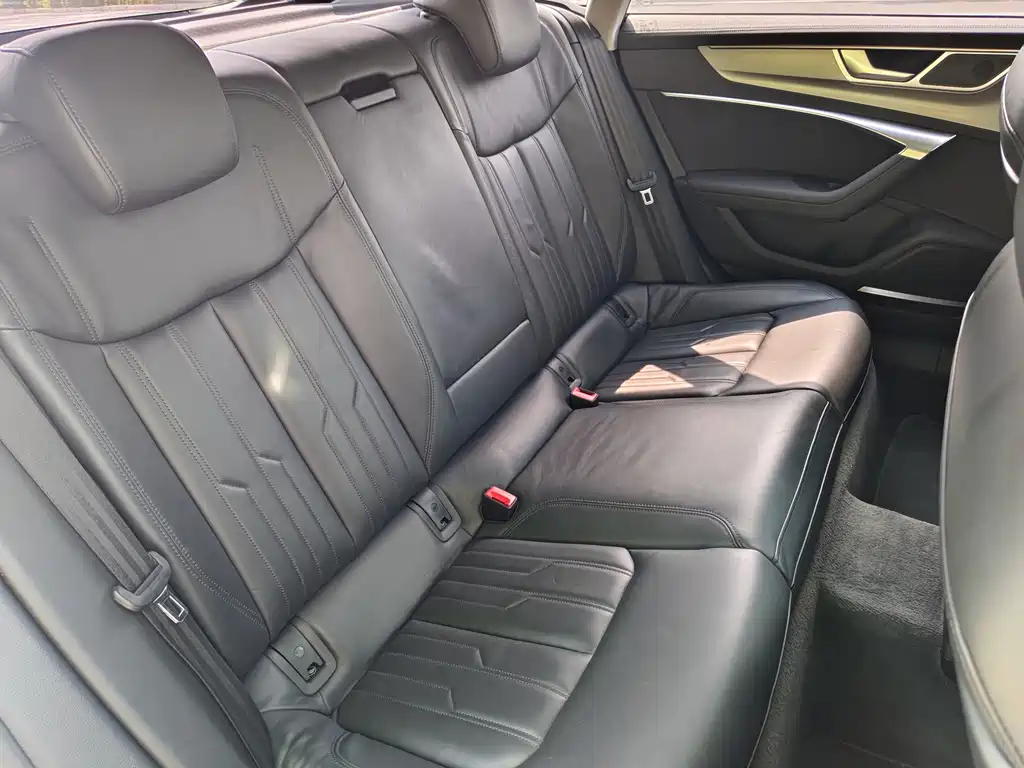 Audi A7 — фото 32