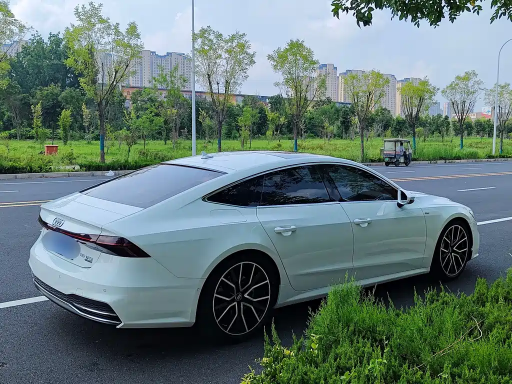 Audi A7 — фото 40