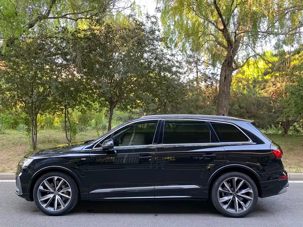 Audi Q7 — фото 3