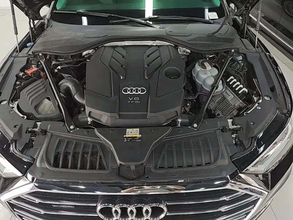 Audi A8 — фото 20